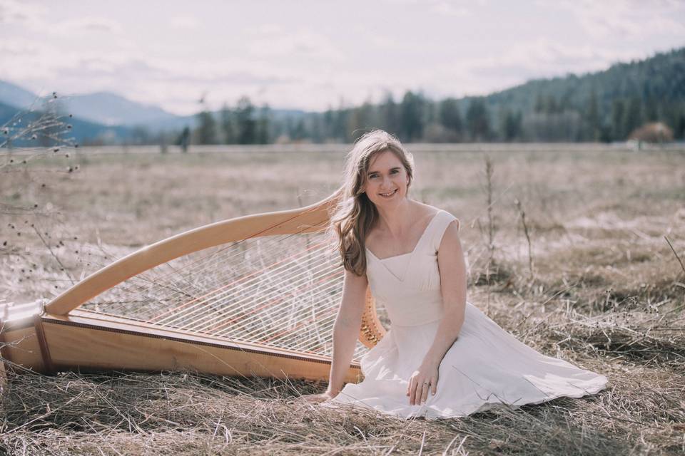 Harpist Janna Engell