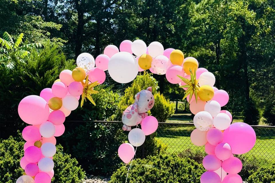 Balloon arches