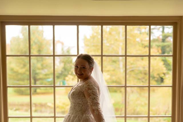 October 2023 Bride