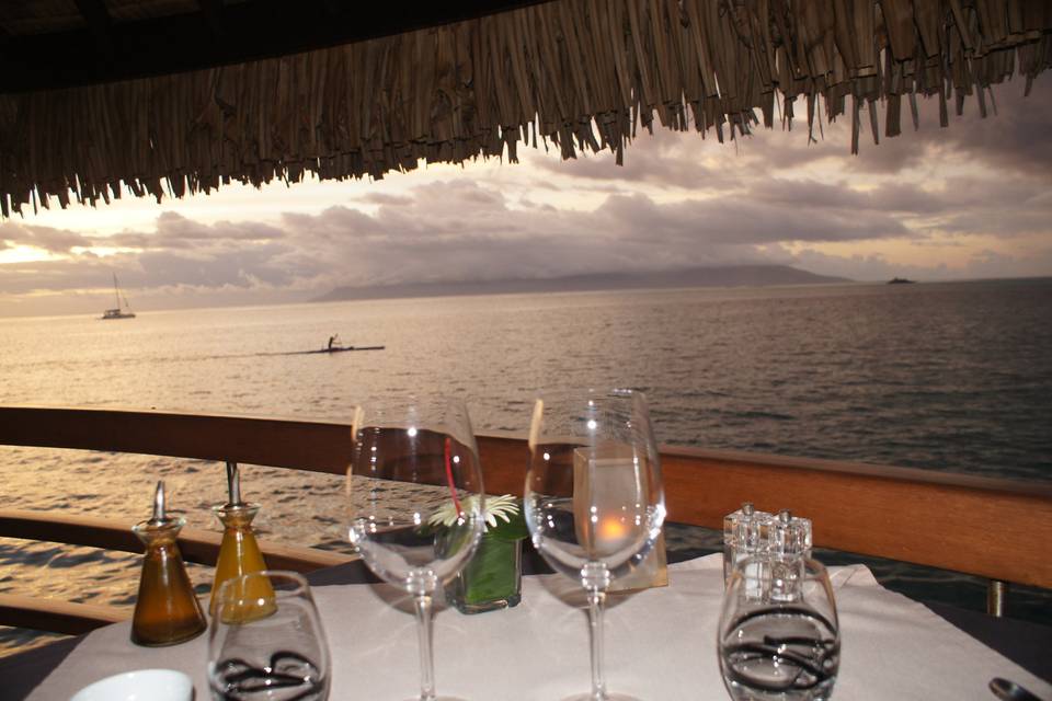 InterContinental Resort TahitiOverwater dining at Le Lotus restaurant