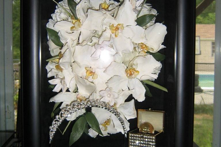 FLORAL KEEPSAKES BY LAURI - Wedding Gown & Flower Preservation in New  Hampshire