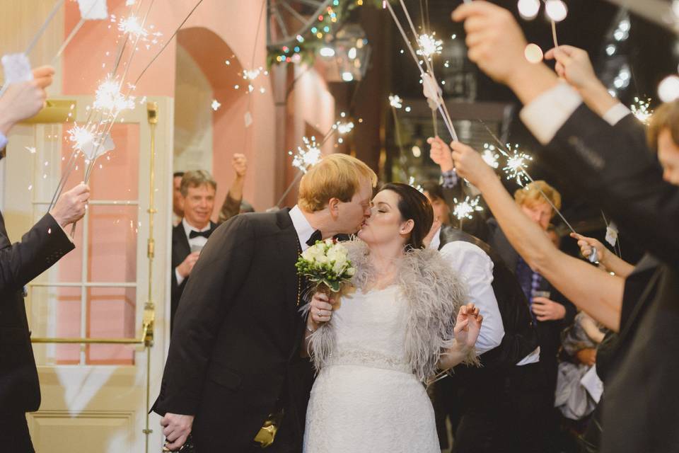 Sparkler entrance with a kiss