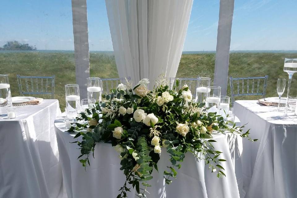 Sweetheart table