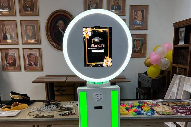 Photo Q Booth