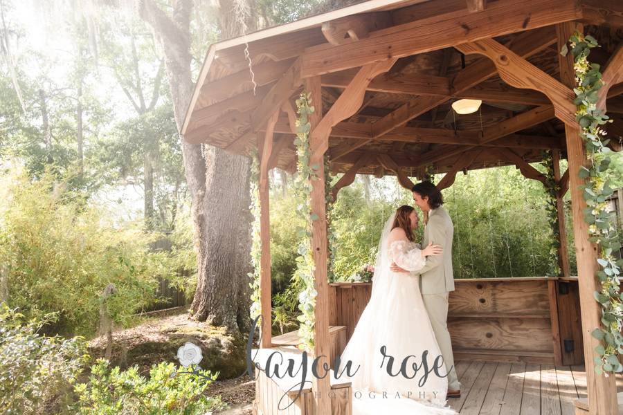 Pin Gazebo