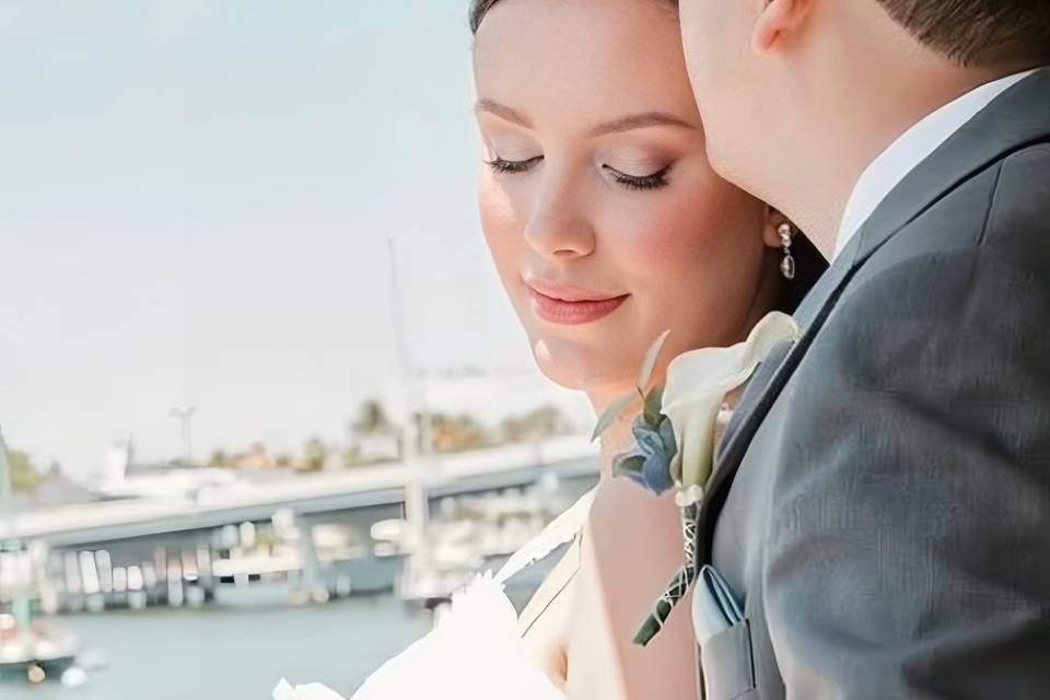 Elegant glam for her big day