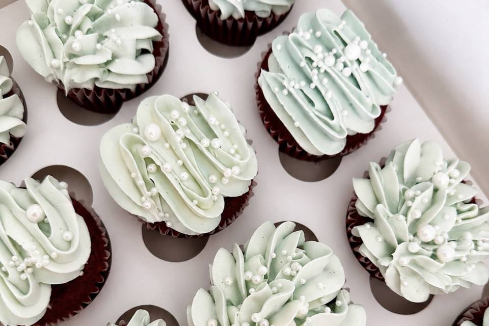 Matching Seaside Cupcakes