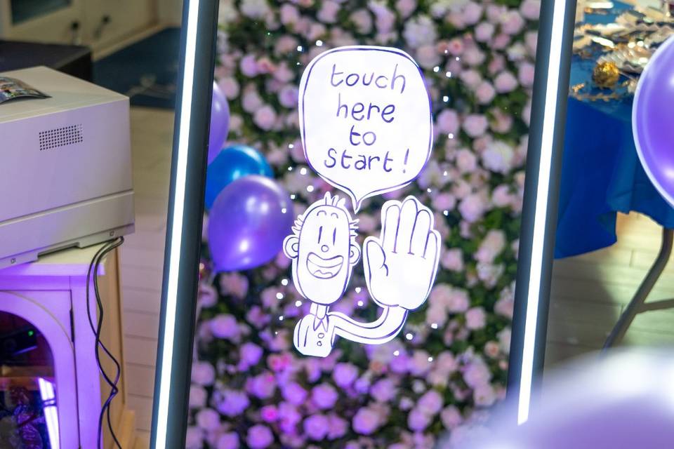 Massive touch screen technolog
