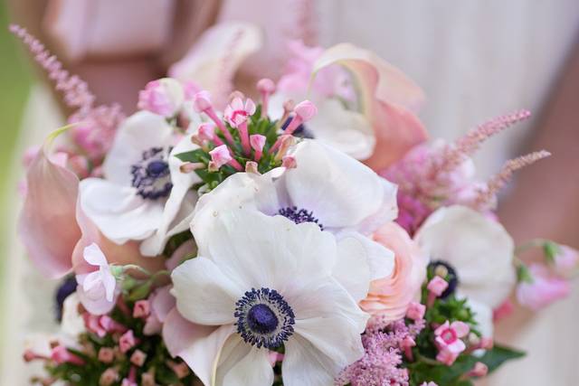 Stunning Brides Bouquet
