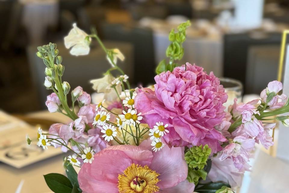 Table arrangement