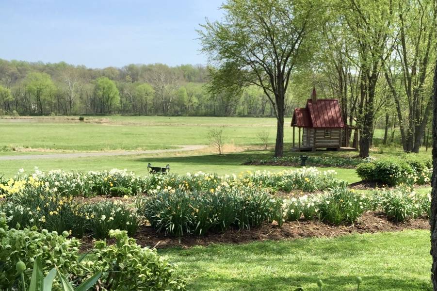 Riverside Springtime Gardens