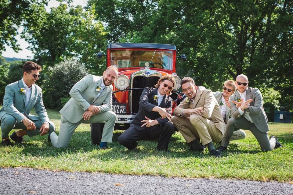 Gaggle of groomsmen