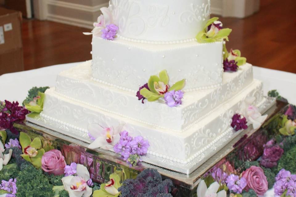 Flower decorated cake