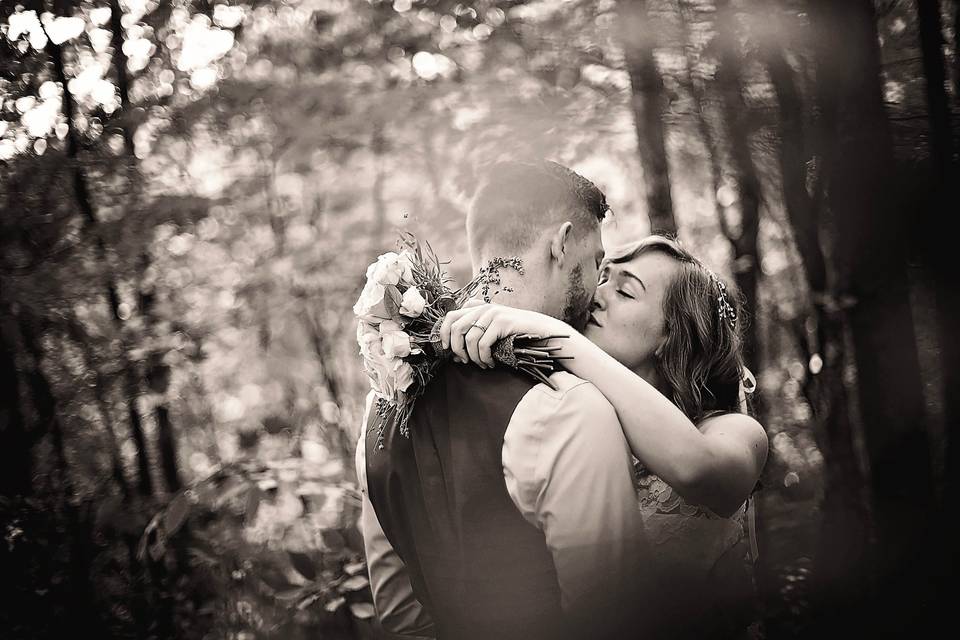 Couple share a kiss