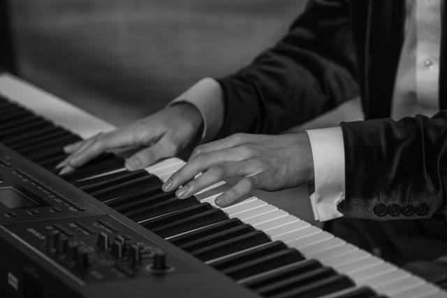 B/W close up on keys