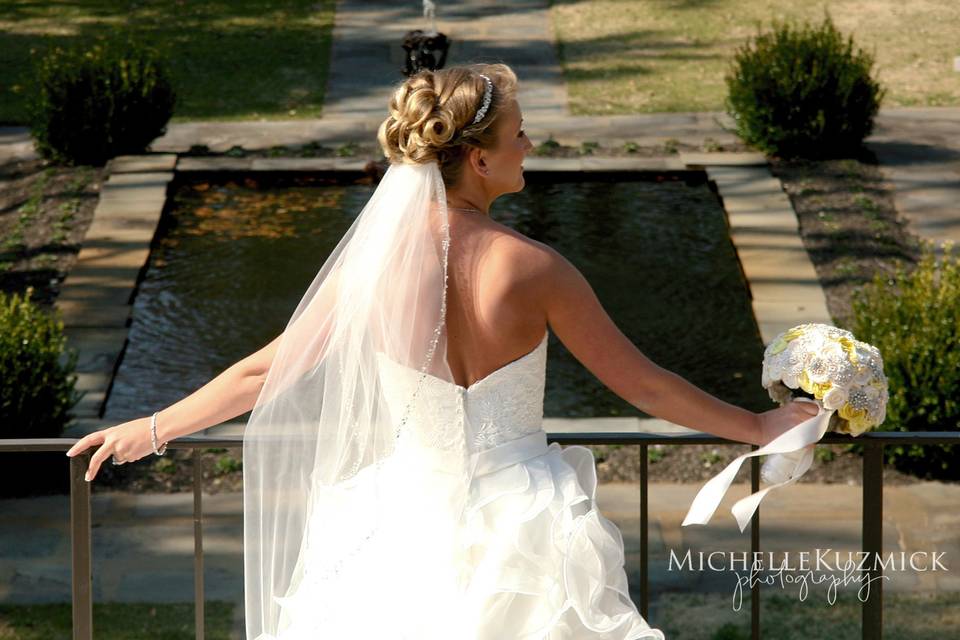 A Puerta Villarta beach wedding featuring our antique white and light ivory bouquet with gold embellishments.