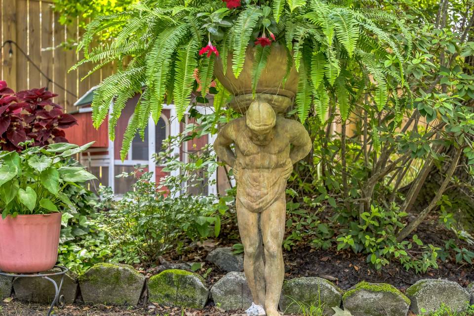 Atlas-Man-Sculpture.jpg