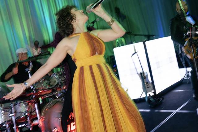 Lyli Singing