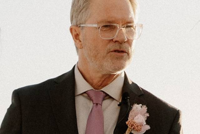 Ross Johnsen Officiant