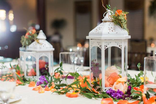 Lantern table decorations