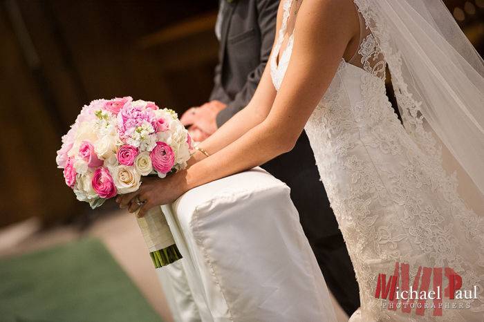 Pink, hot pink and white wedding flowers