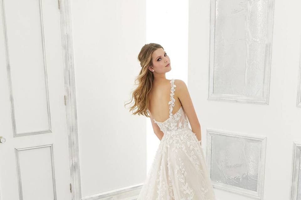 ALEXIA GAVELA BRIDAL