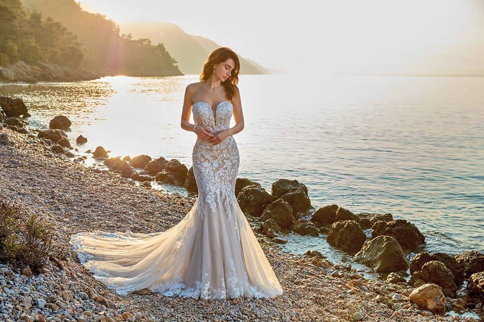 ALEXIA GAVELA BRIDAL