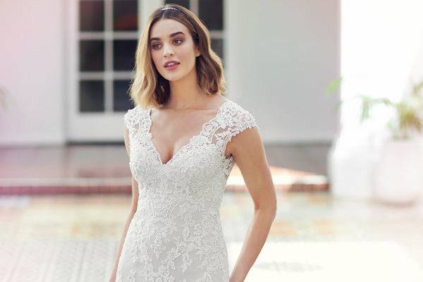 ALEXIA GAVELA BRIDAL