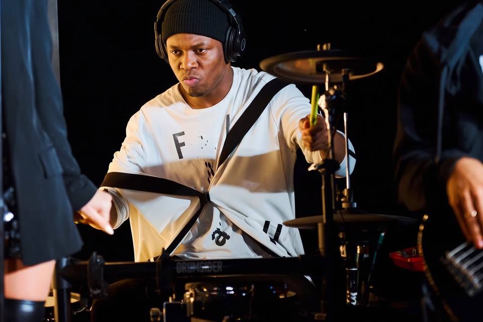 10-drummer.jpg