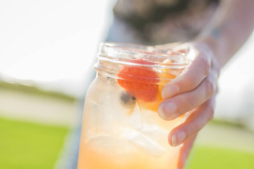 Rose Sangria... perfect for a summer wedding!