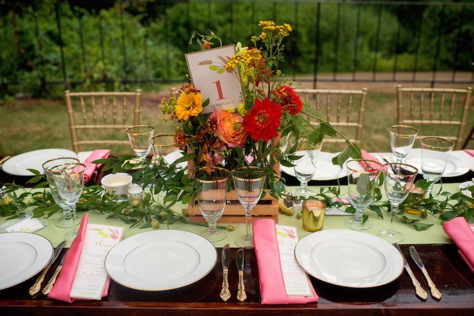 Table setting with centerpiece