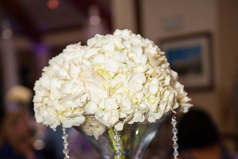 Floral table centerpiece