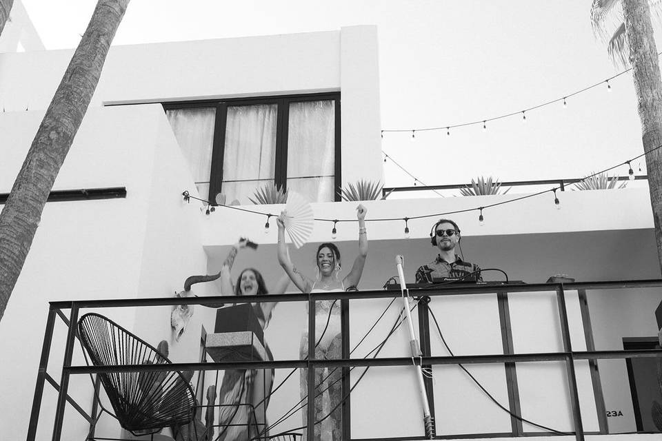 Mighty Fine DJs