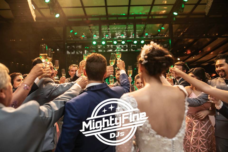 Mighty Fine DJs