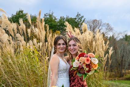 La Belle Bride & Bestie
