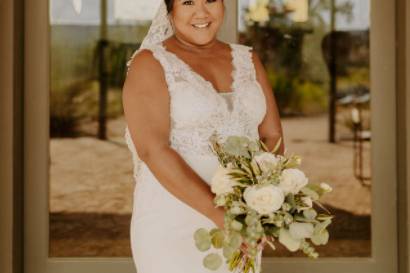 Black and white bridal details