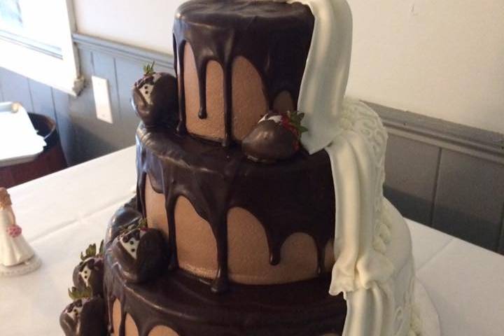 Chocolate Rose Bakeshop Wedding Cake Jewett City Ct Weddingwire