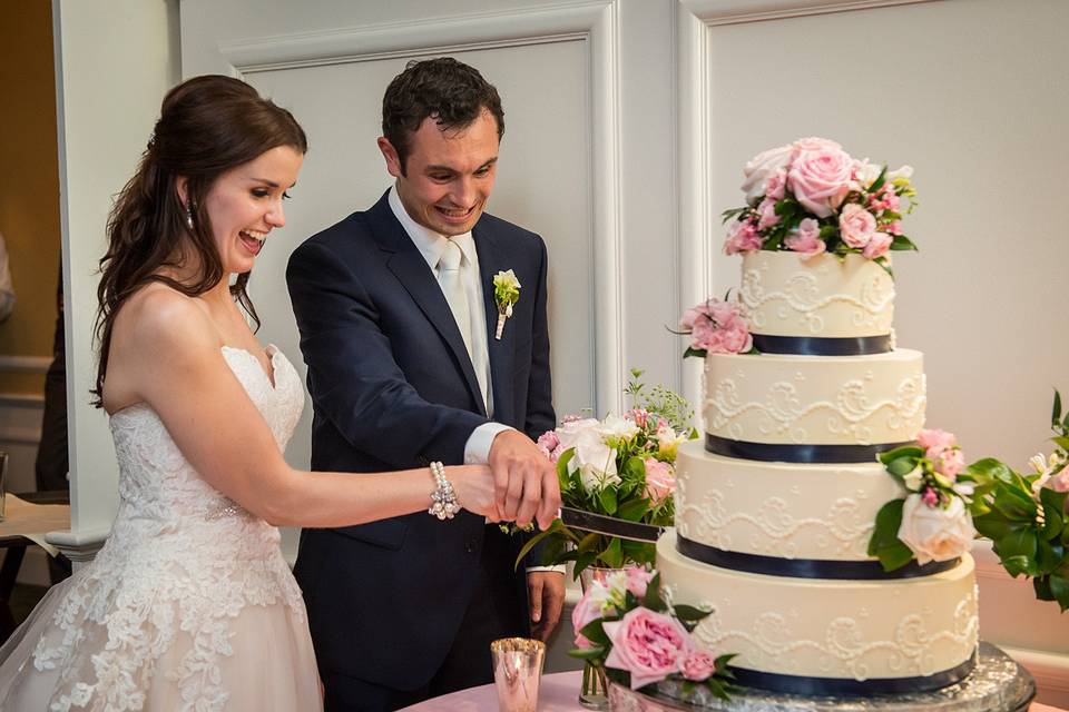 Cutting the cake