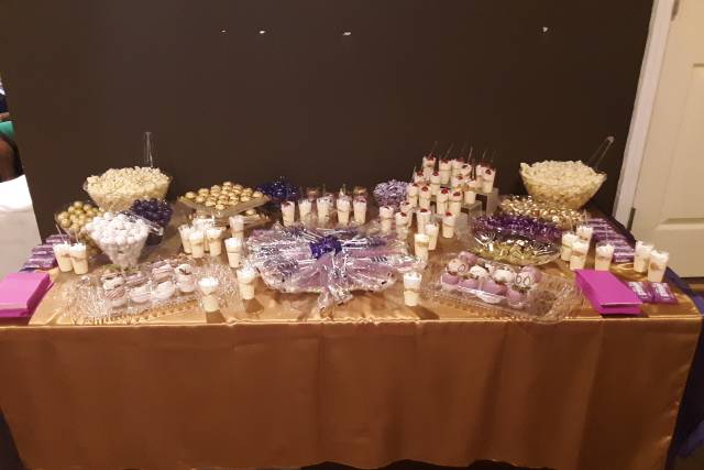 SWEET TABLE DECOR