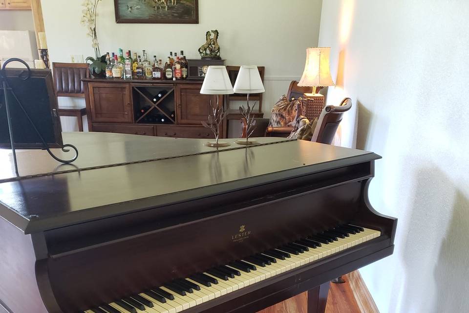 Elegant piano
