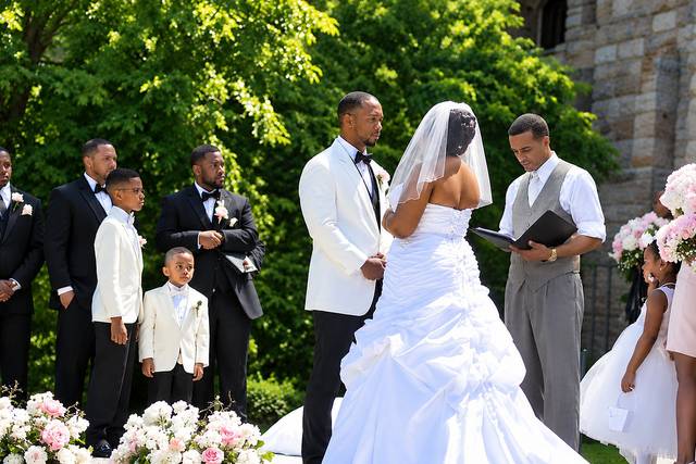 Enhanced_wedding_officiant_2000px.jpg