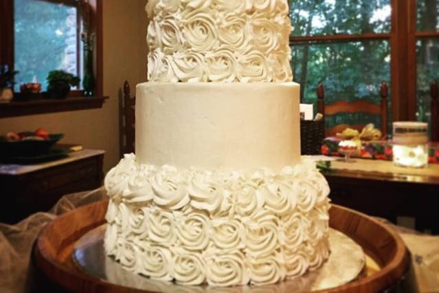 3 Tier Rosette & Smooth Finish