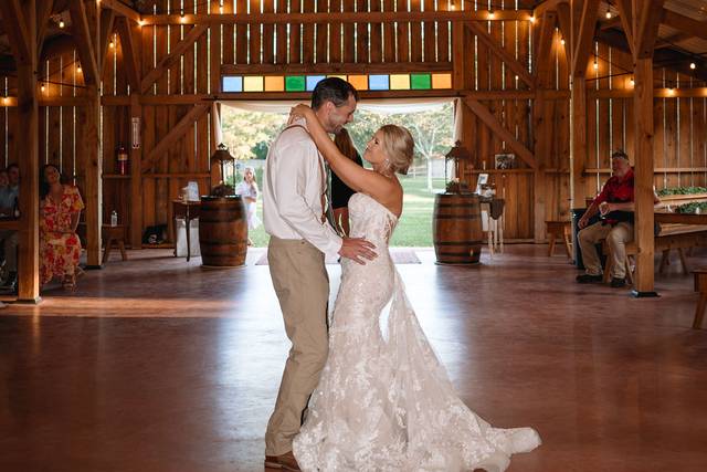 Buie Barn - Barn & Farm Weddings - Brunswick, GA - WeddingWire