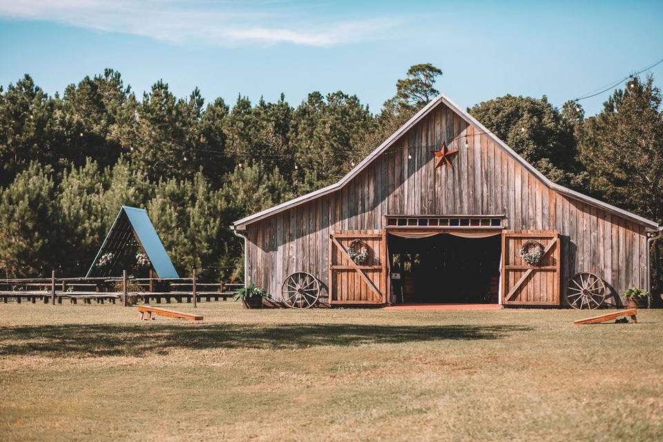 Daughter's Barn at Cedar Ridge