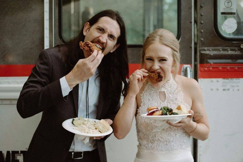 Eating couple