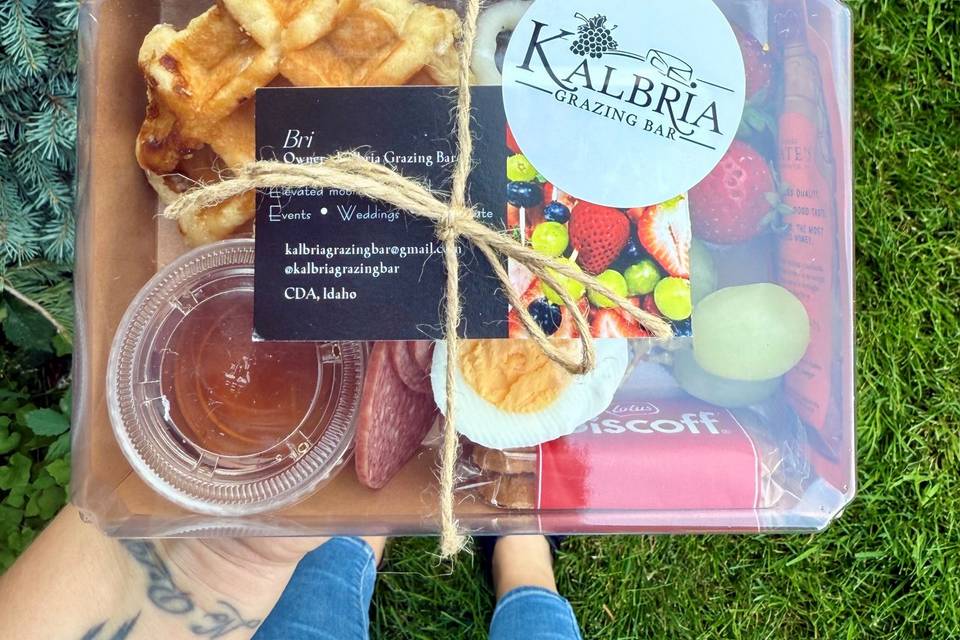 Charcuterie box