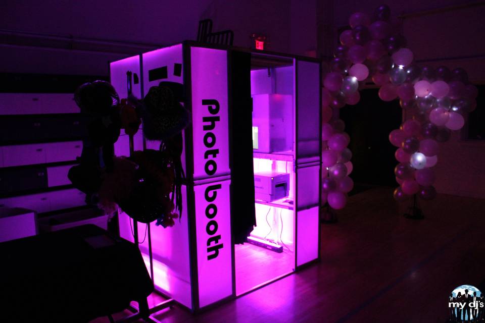 LED lighting photobooths