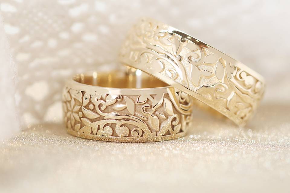 Filigree-floral-engraved-ring-set_01.png