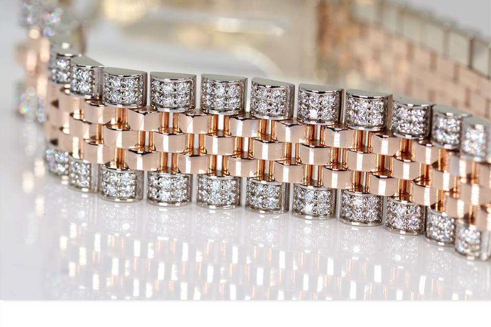 Rosegold-and-diamonds-luxury-men's-bracelet_03.png