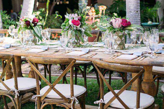 Casa Romantica San Clemente, lynne lucente floral design, miss hayley paige,24 carrots catering, events by katherine, camryn clair photography